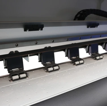 Pinch roller and vacuum platform