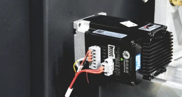 Feed motor